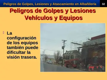 Slide 34: Peligros de Golpes y Lesiones